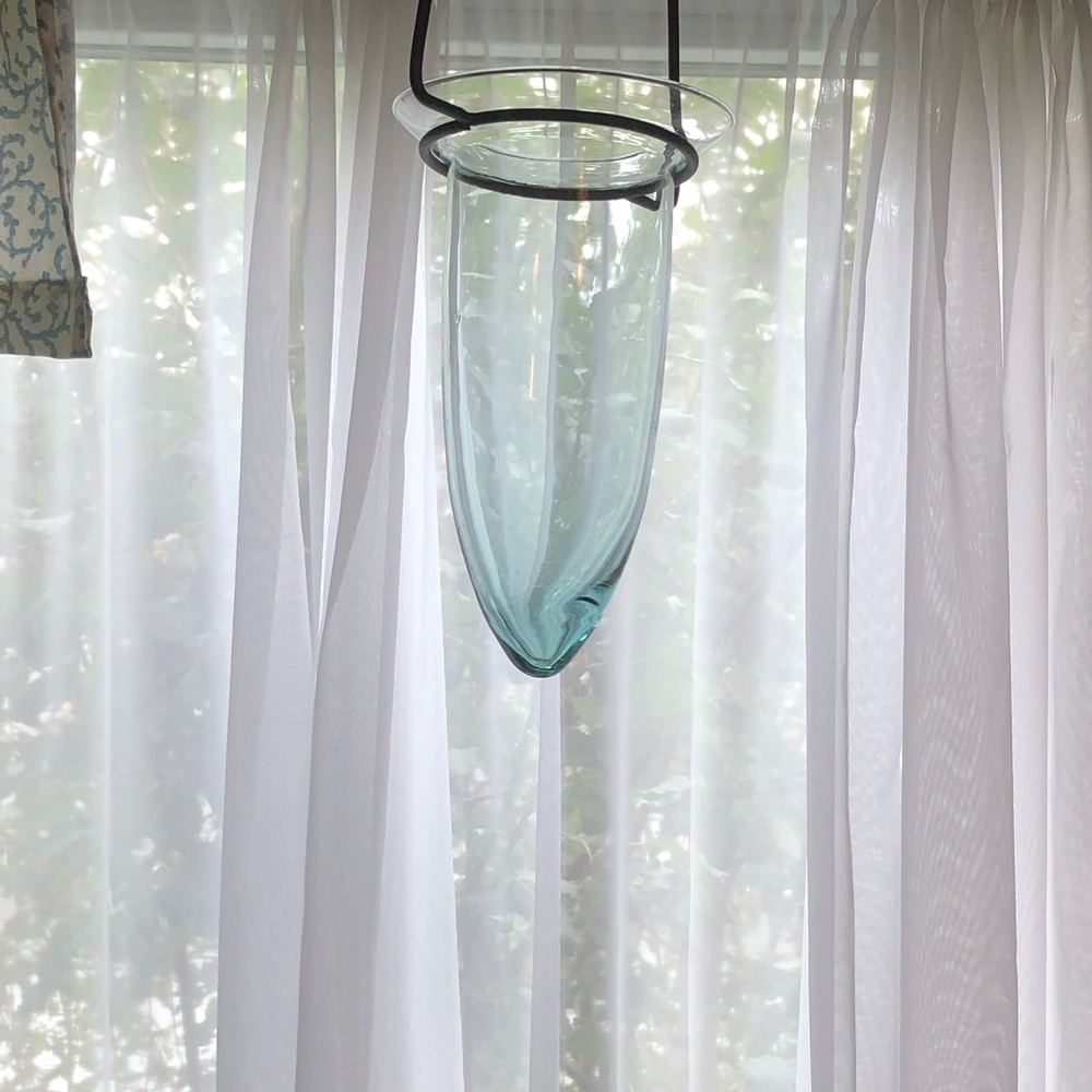 - Hanging vase/candle holder